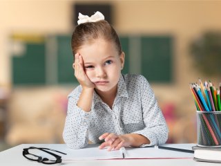 Children & Challenging Behaviors Children & Challenging Behaviors
